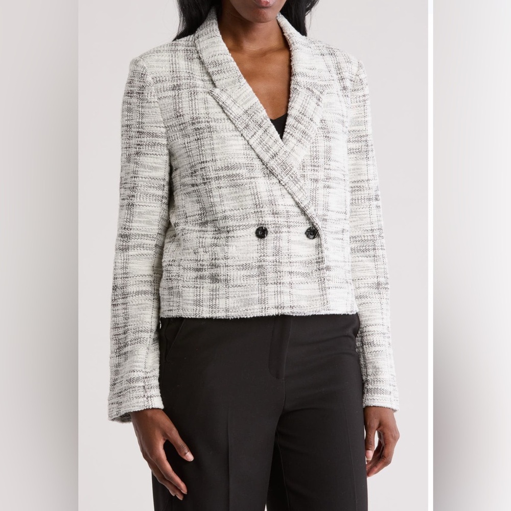 🎉HP🎉Amanda & Chelsea Double Breasted Cropped Jacket. Ladies Large.